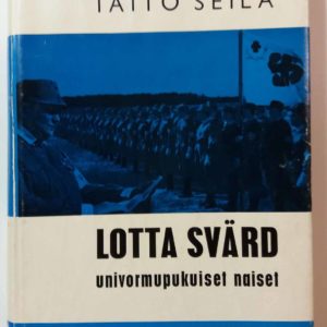 Lotta Svärd-univormupukuiset naiset