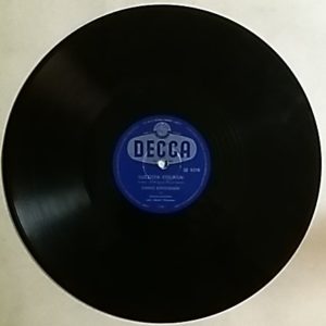 Vieno Kekkonen - Uska dara / Suezista etelään