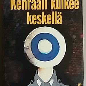 Kenraali kulkee keskellä