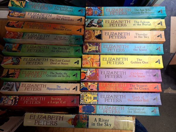A Amelia Peabody murder mystery 1-19